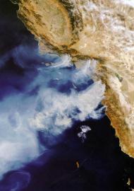 Пожары в Калифорнии - снимок со спутника НАСА.