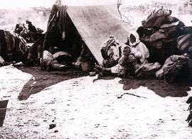 Сельские жители в лагере беженцев